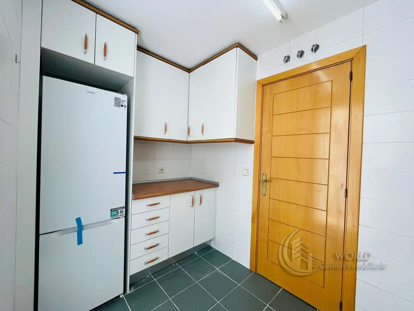 Cocina de Piso de alquiler en Madrid con Aire acondicionado, Calefacción y Horno