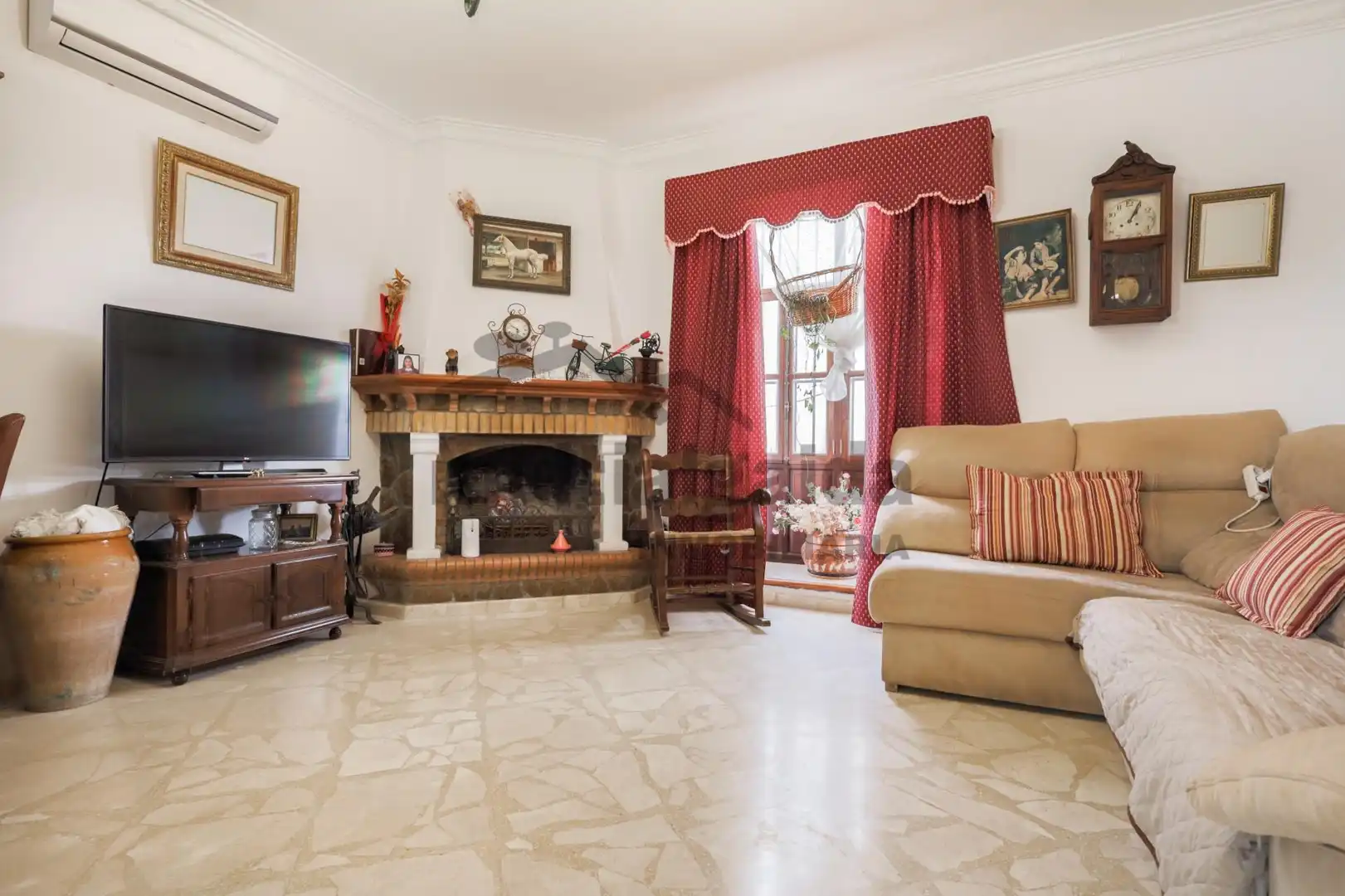 Living room of Houses for sale in Sanlúcar de Barrameda  with Air Conditioner, Private garden and Terrace