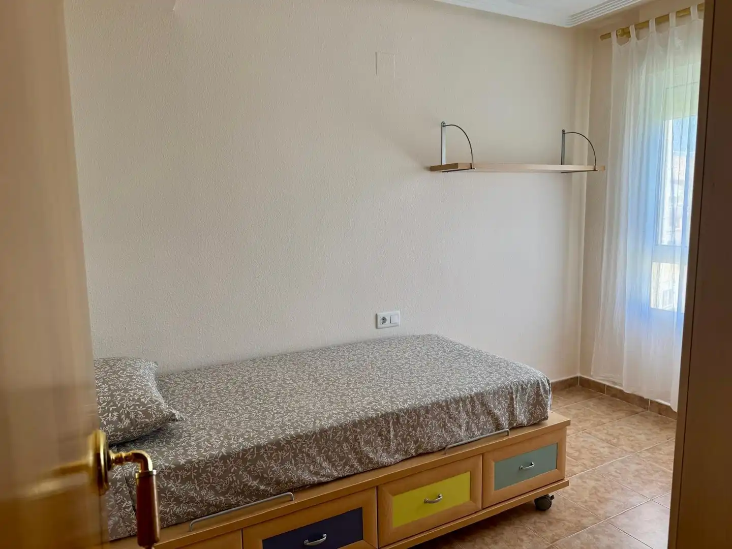 Bedroom of Apartments for rent in Alicante / Alacant  with Air Conditioner, Furnished and Community pool