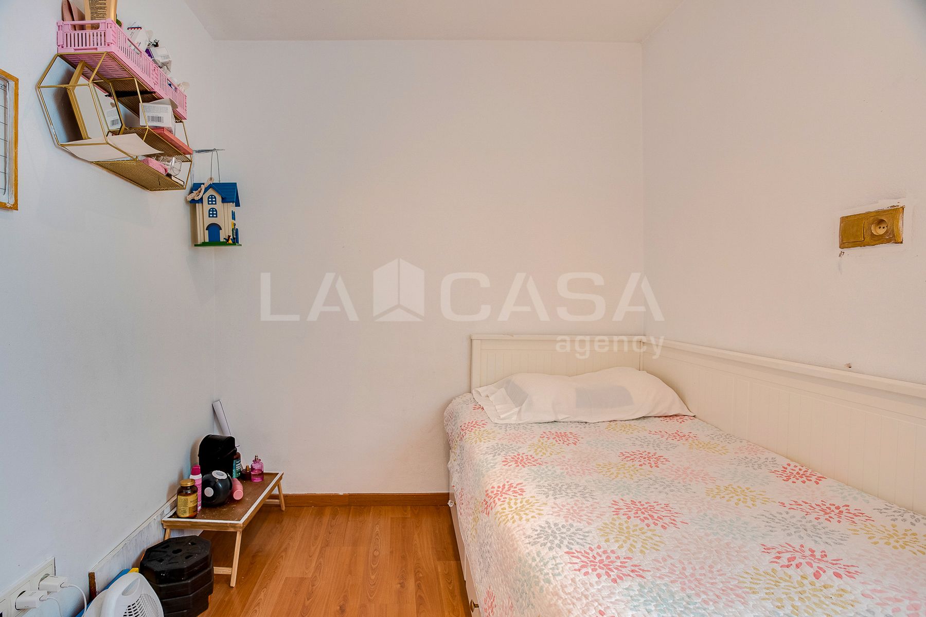 Piso en venta en Sant Adrià de Besòs con Balcón