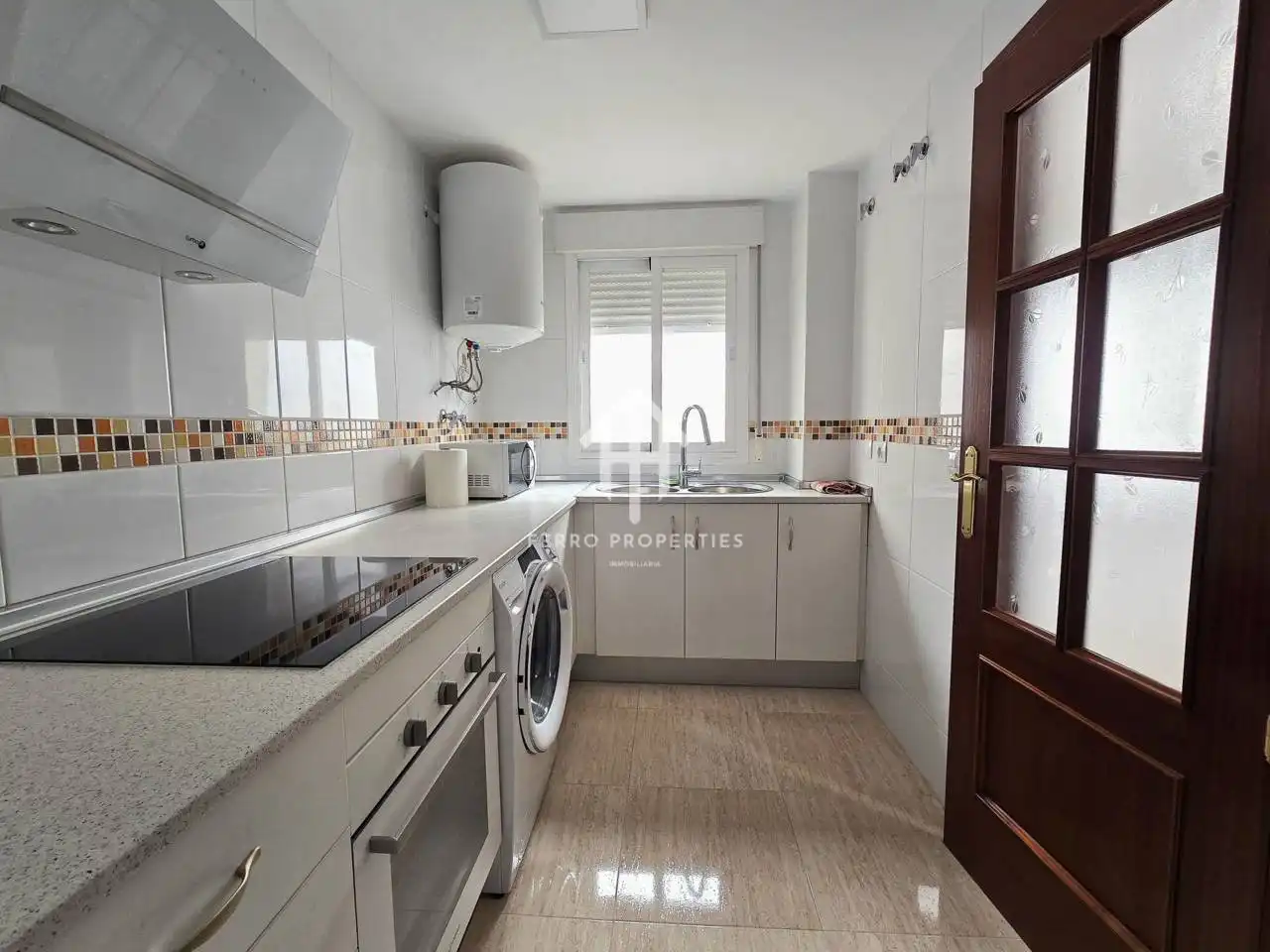 Cocina de Piso de alquiler en Loja con Aire acondicionado, Amueblado y Balcón