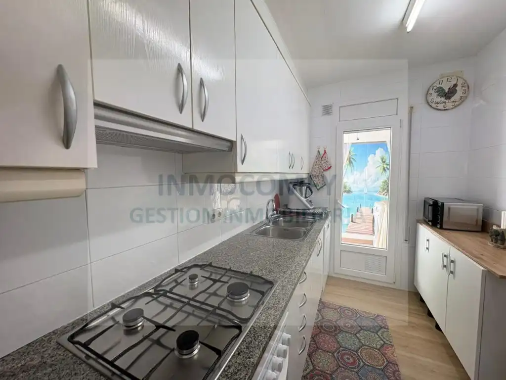Kitchen of Flat for sale in Palamós