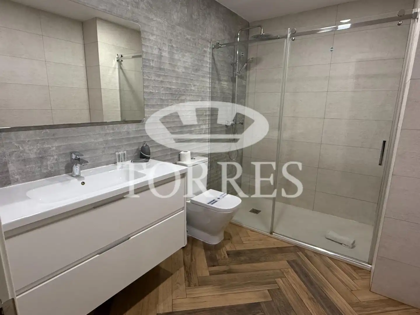 Baño de Piso en venta en Málaga con Aire acondicionado y Amueblado