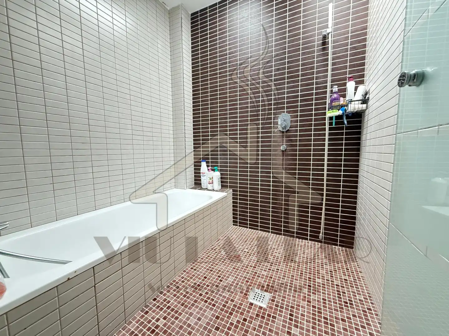 Baño de Piso en venta en Mataró con Calefacción y Terraza