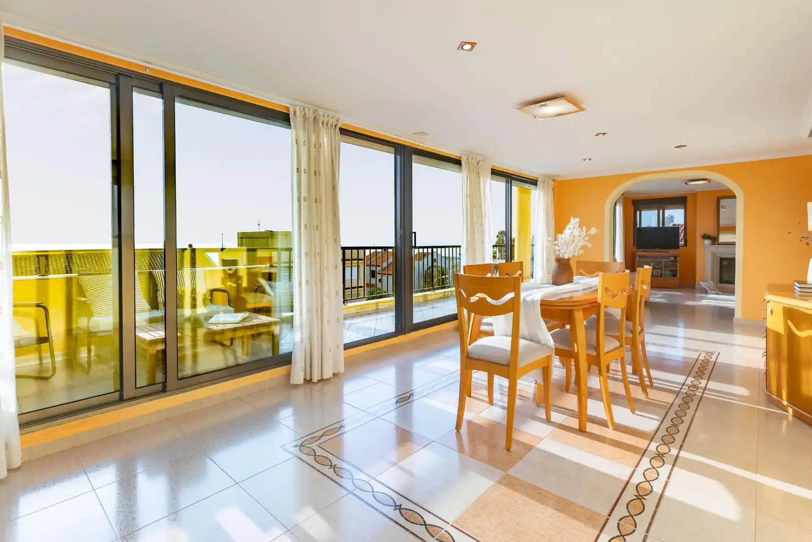 Comedor de Ático en venta en Tavernes de la Valldigna con Terraza, Trastero y Amueblado