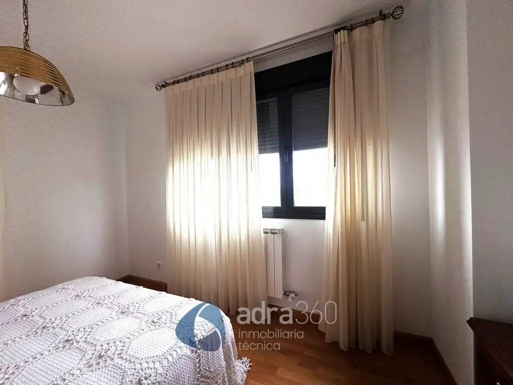 Dormitori de Casa o xalet en venda en Cirueña amb Calefacció, Jardí privat i Terrassa