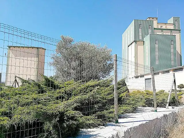 Vista exterior de Nau industrial en venda en Ulldecona