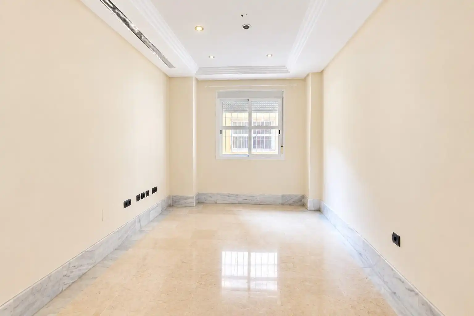 Local comercial en venta en Calle DOLORES IBARRURI, imagen 6
