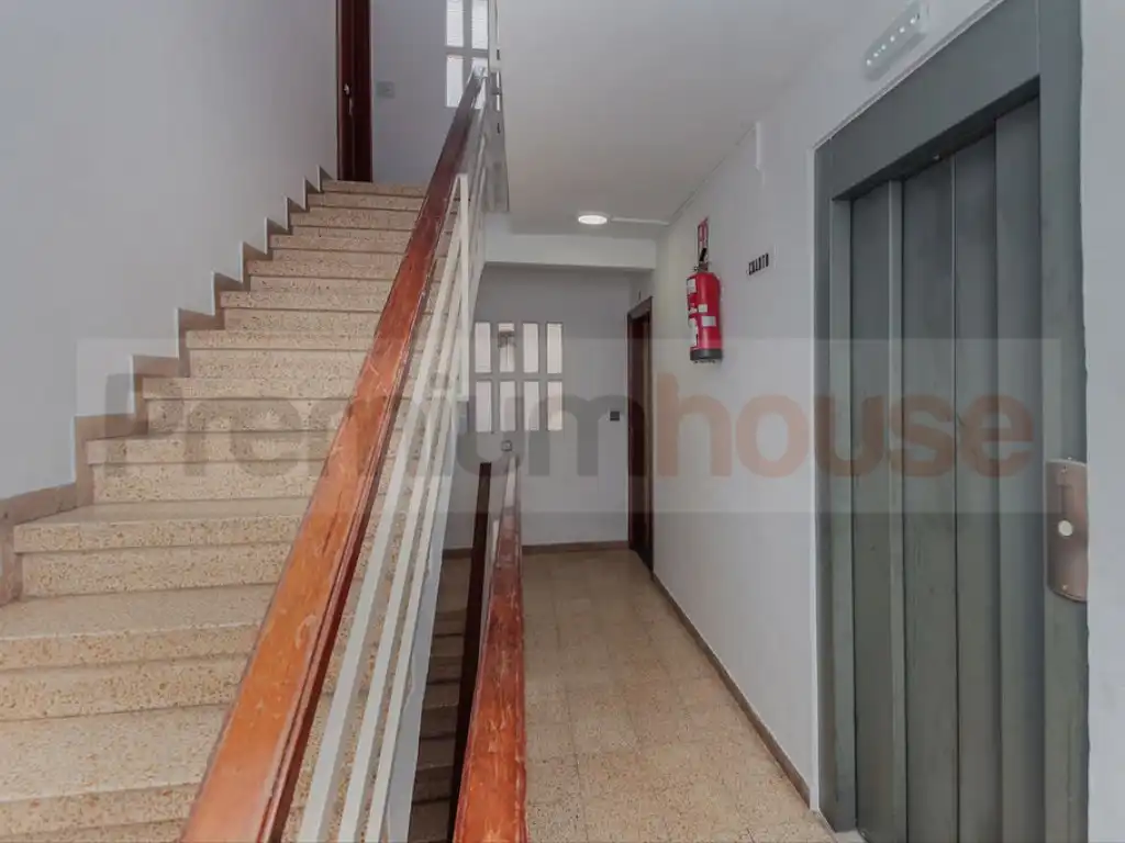 Flat with terrace for sale in Calle Mare Molas