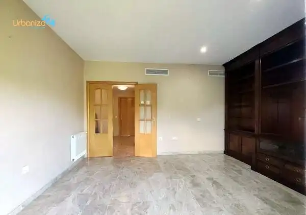 Wohnung mit Terrasse zum Verkauf in Maria Auxiliadora - Barriada de Llera