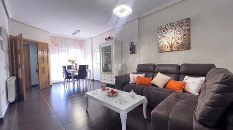 Foto 2 de Casa adosada en venta en Mejostilla, Cáceres Capital