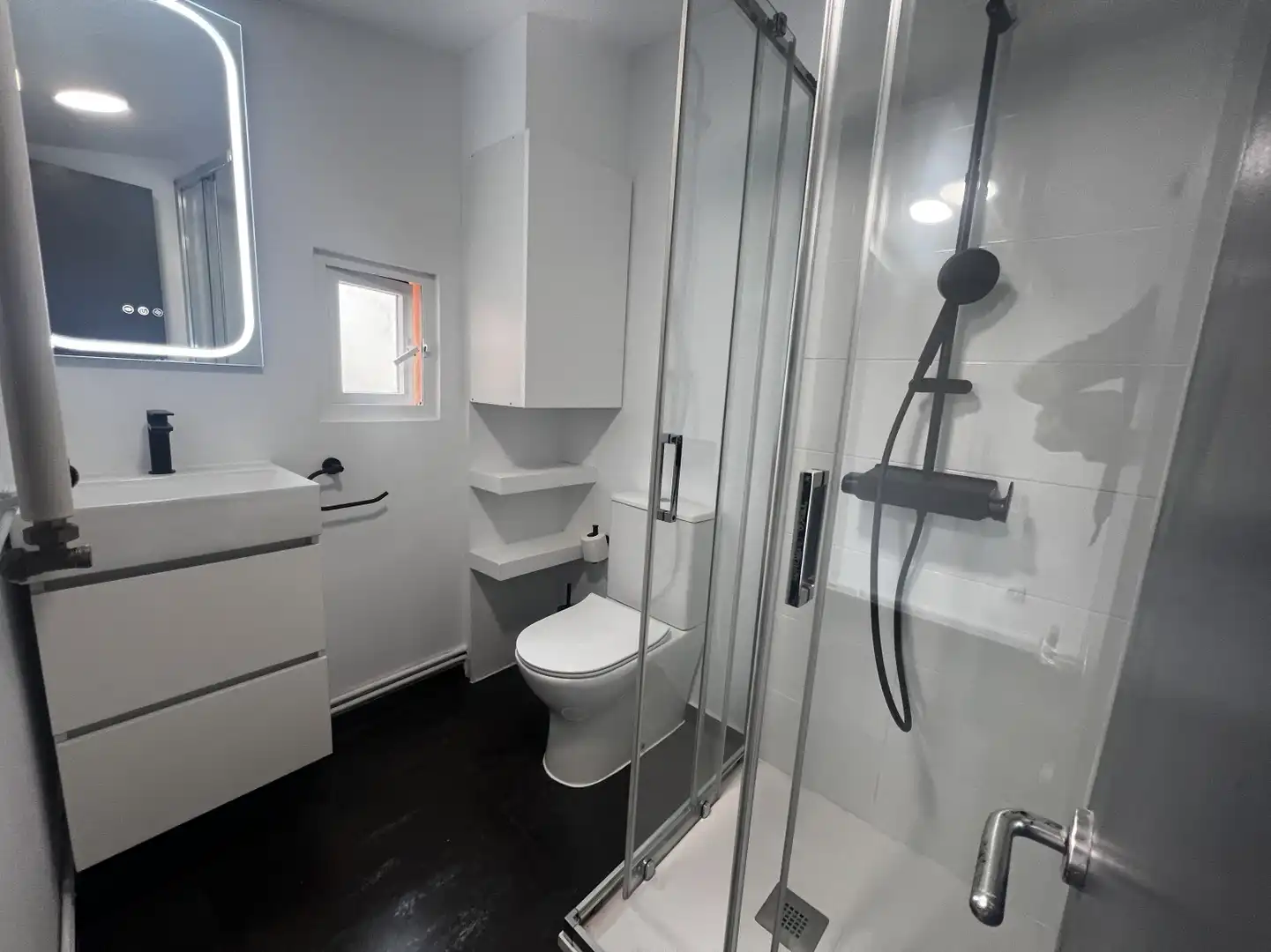 Baño de Ático en venta en Santander con Calefacción, Jardín privado y Parquet