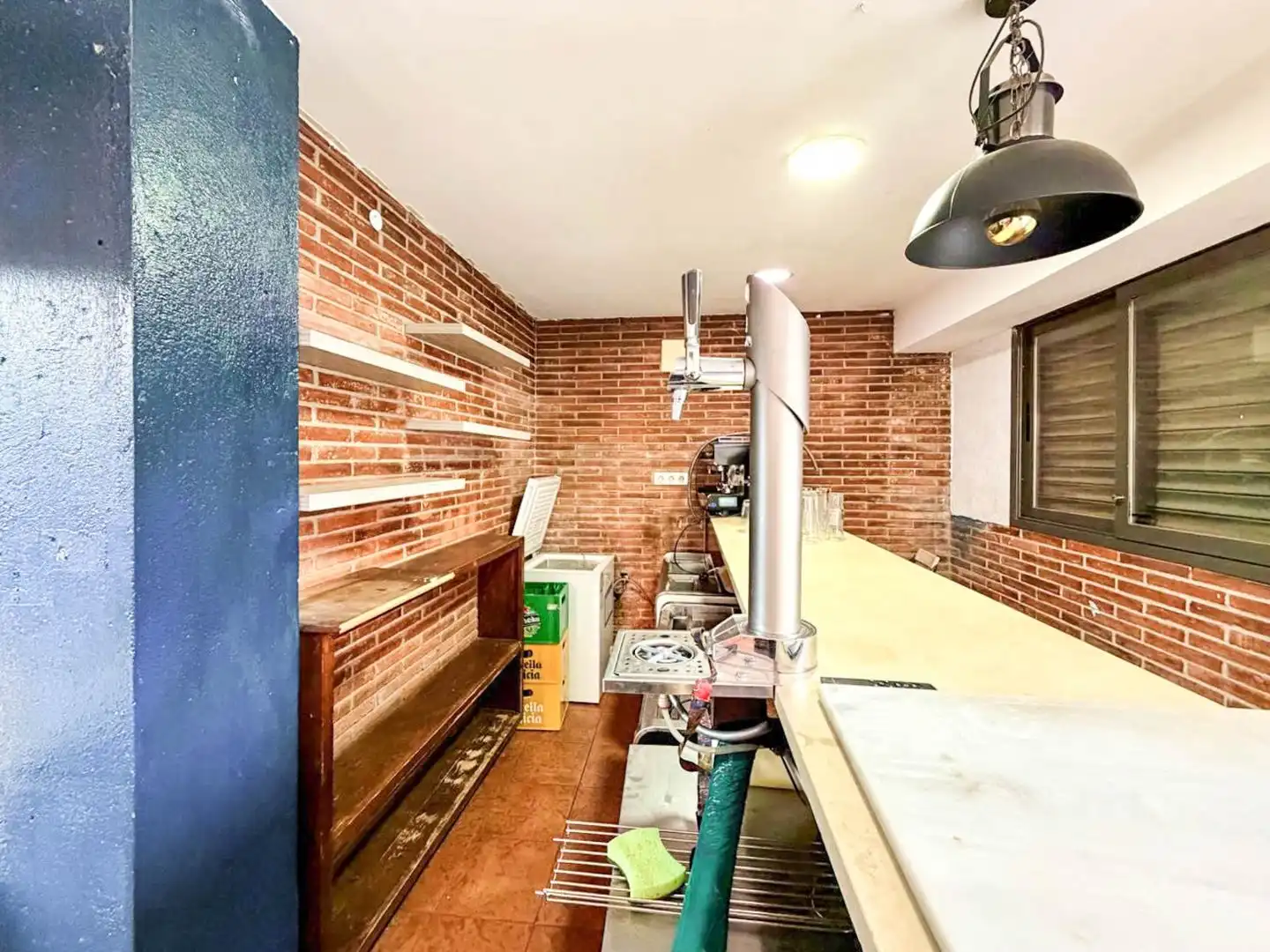Commercial properties for sale in Barcelona  with Air Conditioner and Heating