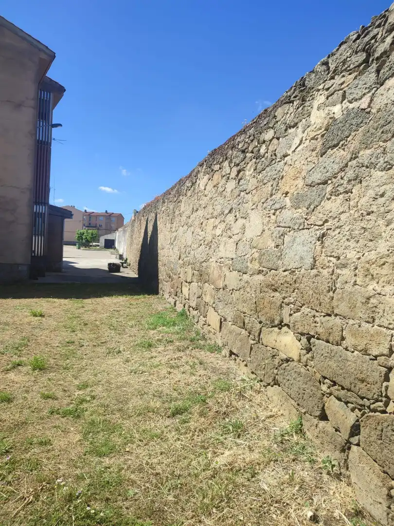 Casa o xalet en venda en Ledesma amb Calefacció, Jardí privat i Traster