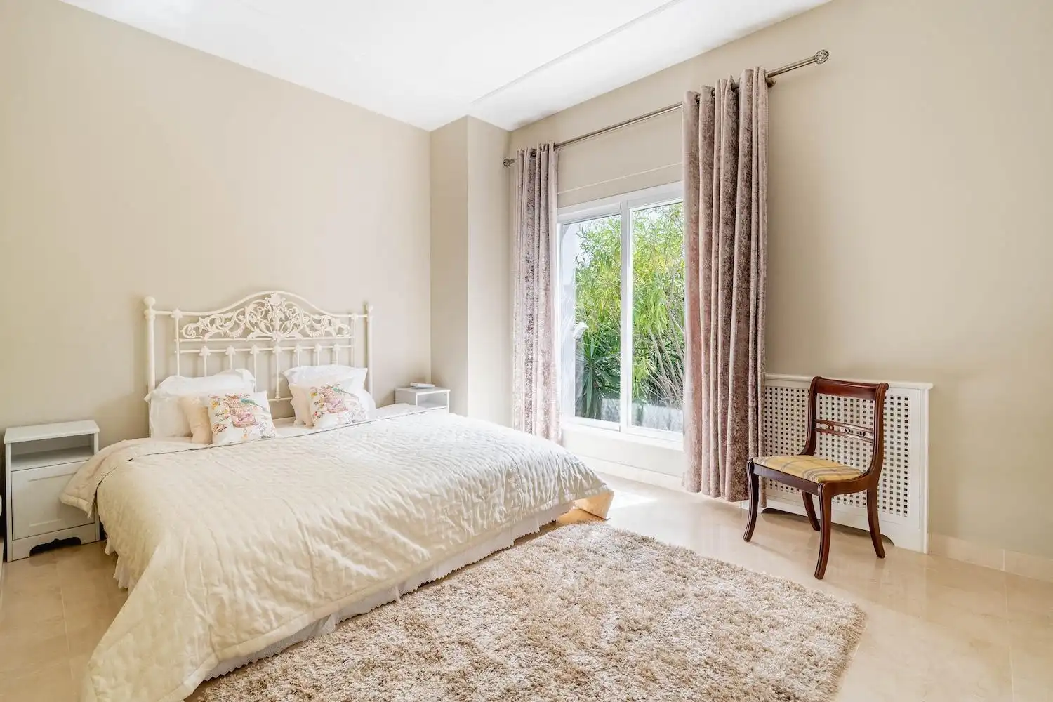 Habitación de Casa o chalet en venta en Benahavís con Aire acondicionado, Calefacción y Terraza