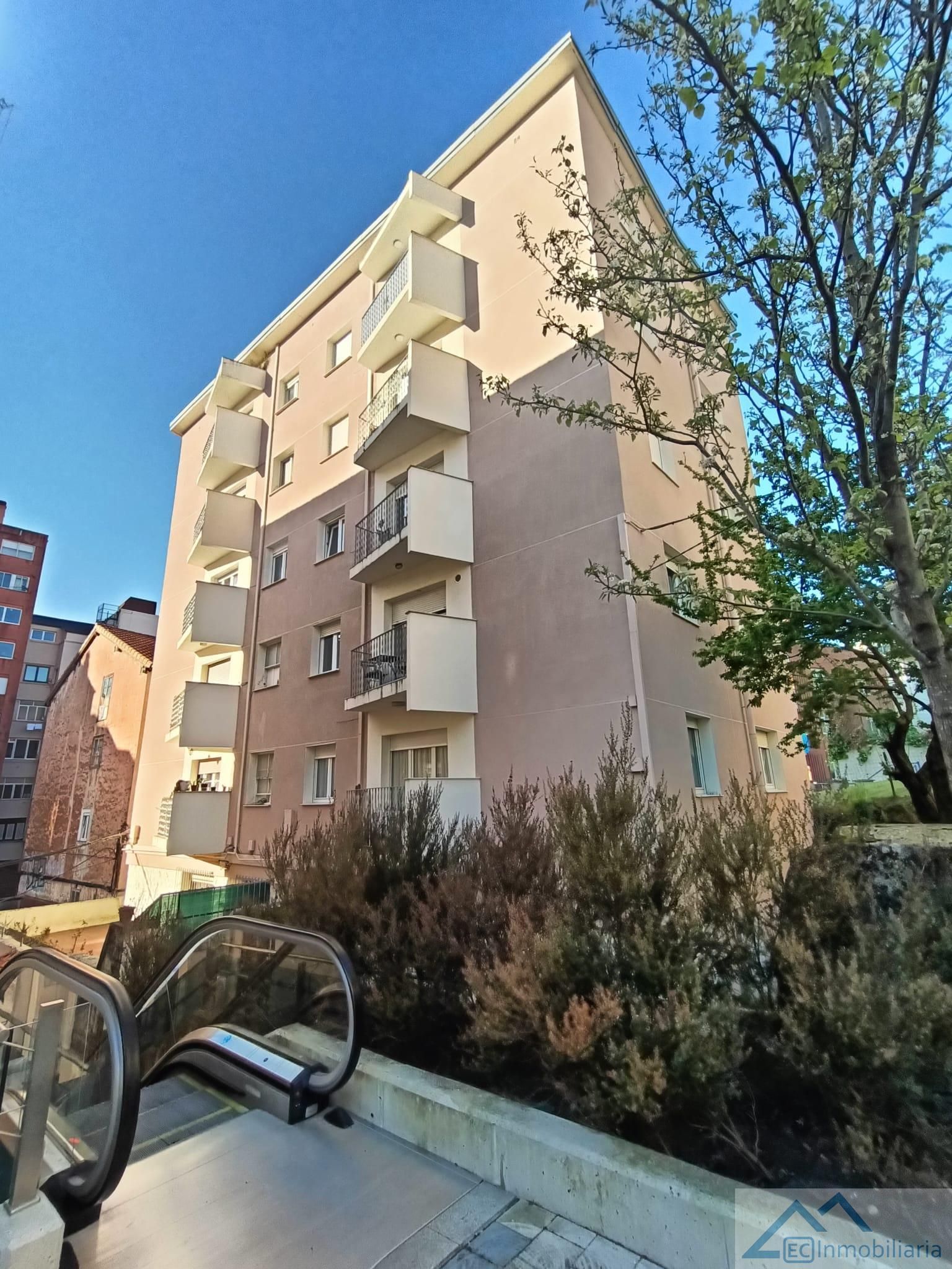 Vista exterior de Pis de lloguer en Santander amb Calefacció i Terrassa