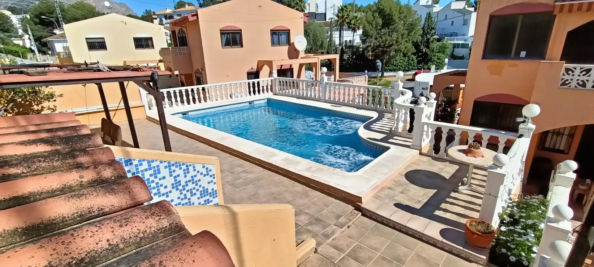 Piscina de Casa o chalet en venta en La Nucia con Aire acondicionado, Jardín privado y Terraza