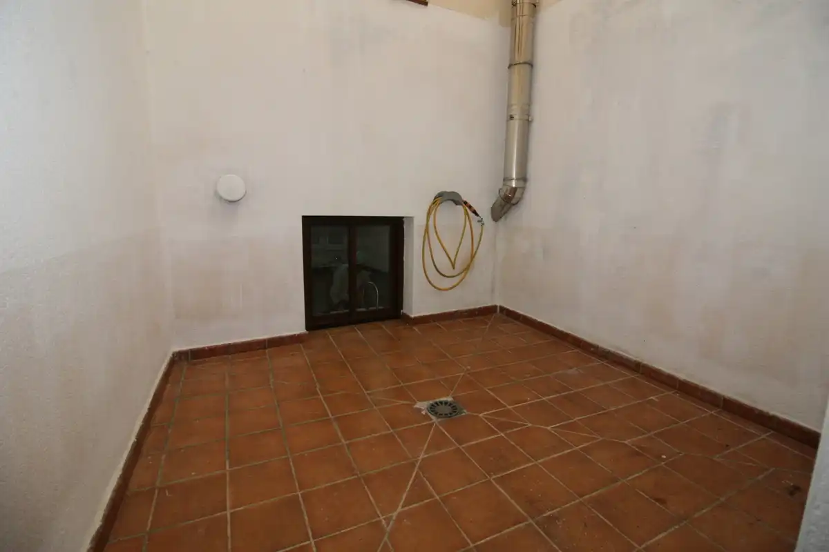 Casa o xalet en venda en Pedro Bernardo amb Calefacció, Terrassa i Moblat