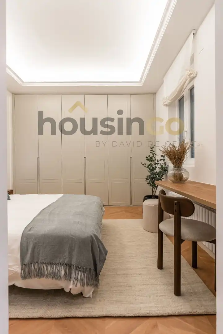 Flat for sale in Madrid  with Air Conditioner, Heating and Terrace