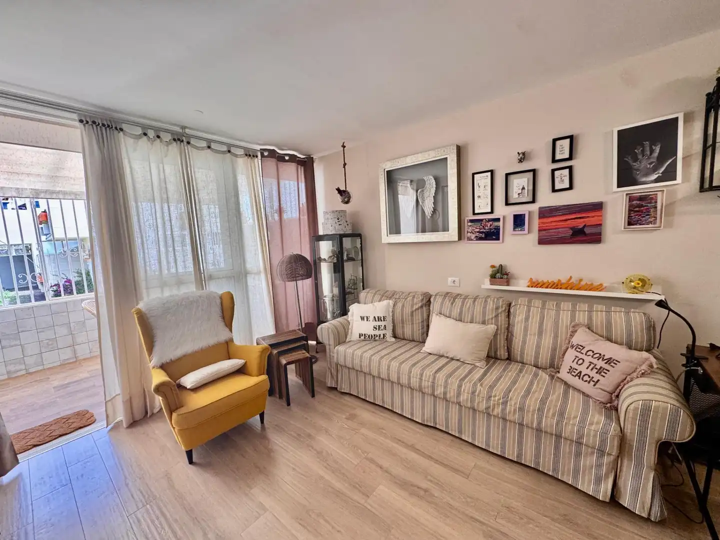 Sala de estar de Piso en venta en Arona con Jardín privado, Terraza y Amueblado