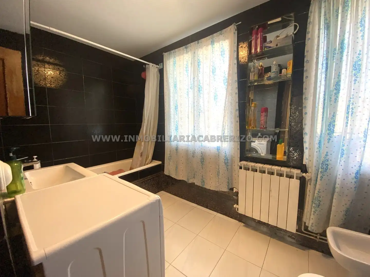 Habitación de Piso en venta en  Pamplona / Iruña con Calefacción, Parquet y Terraza