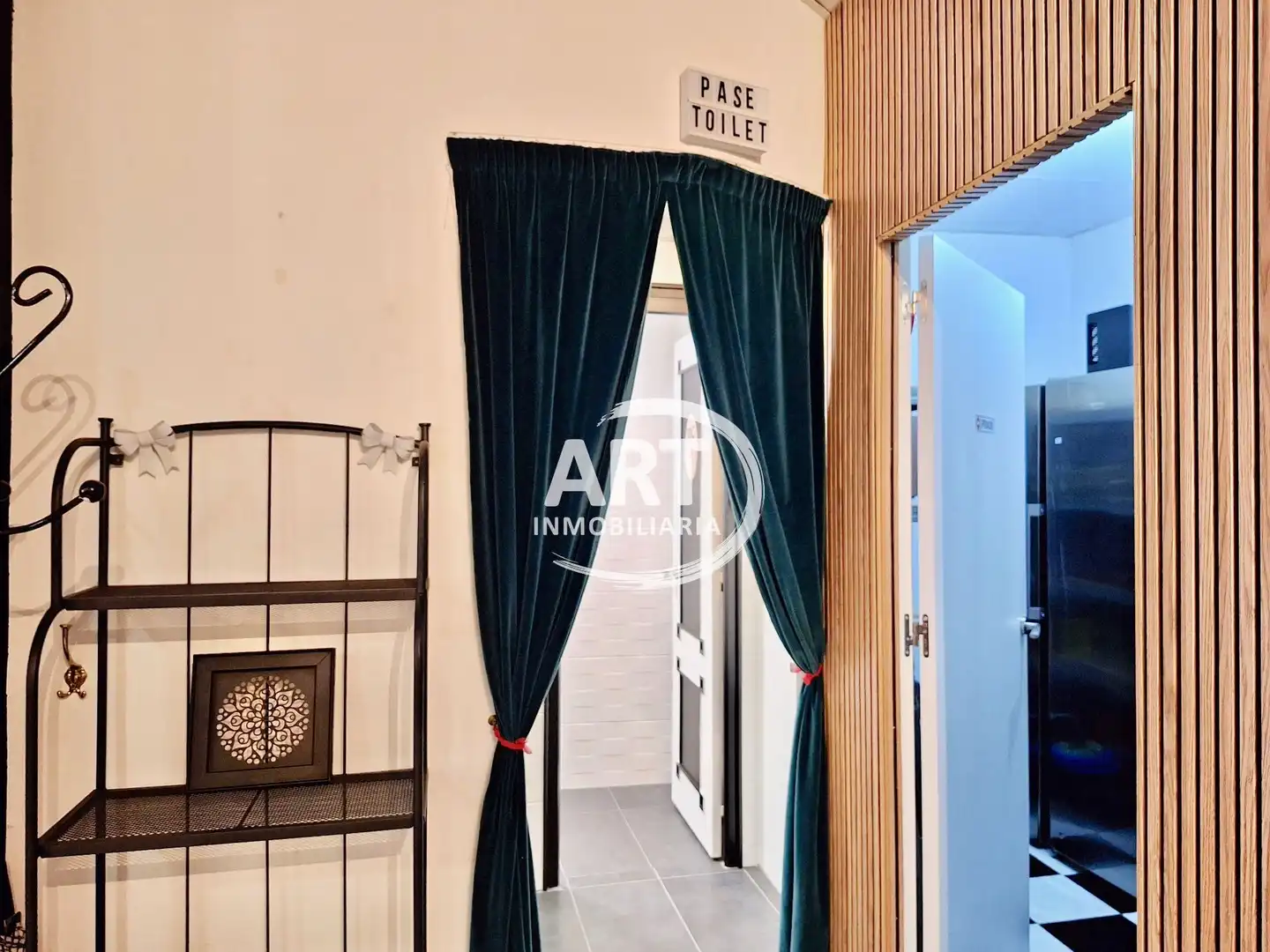 Commercial properties for sale in Bétera  with Air Conditioner and Furnished
