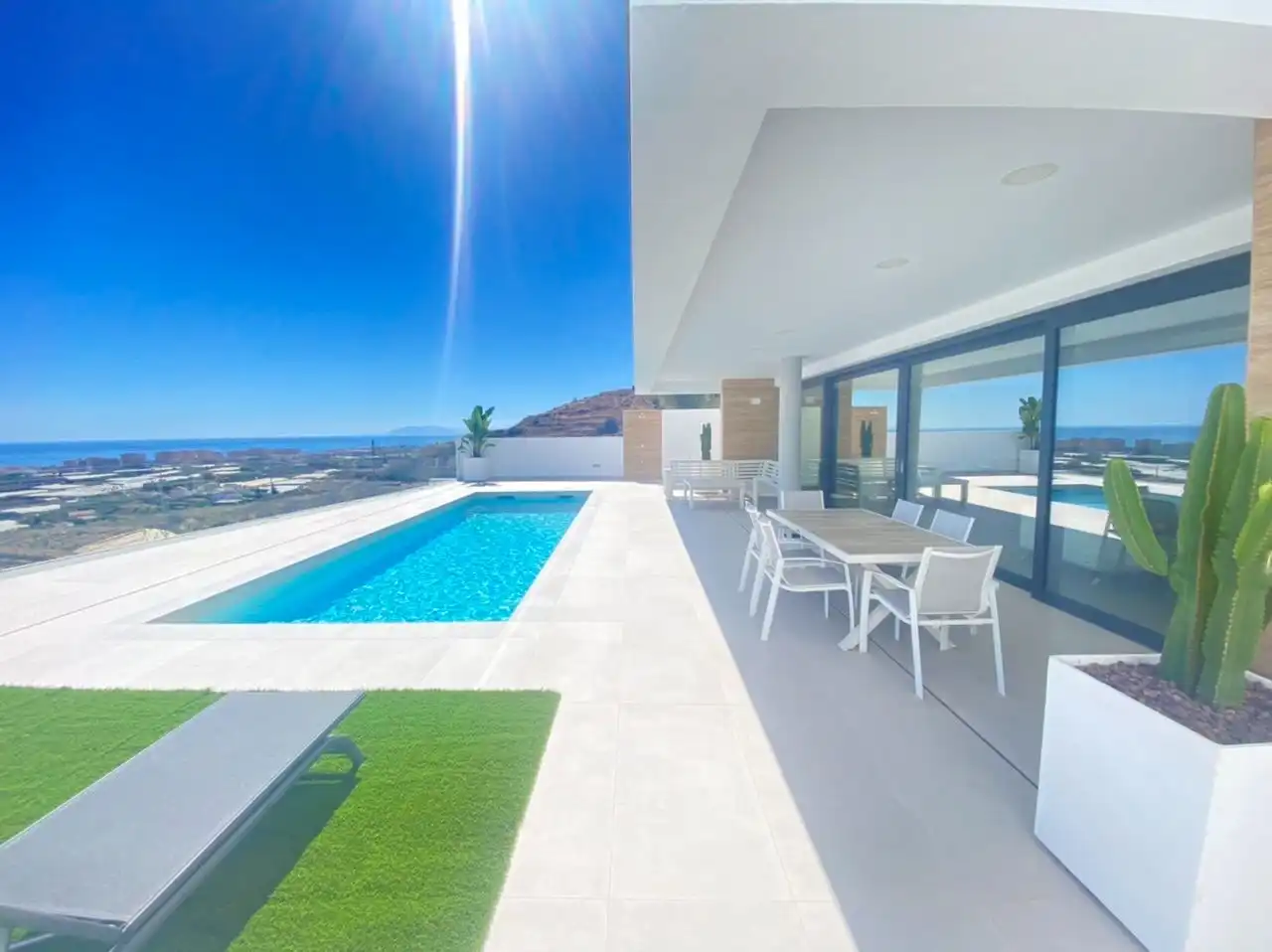 Terrassa de Casa o xalet en venda en Torrox amb Aire condicionat, Calefacció i Jardí privat