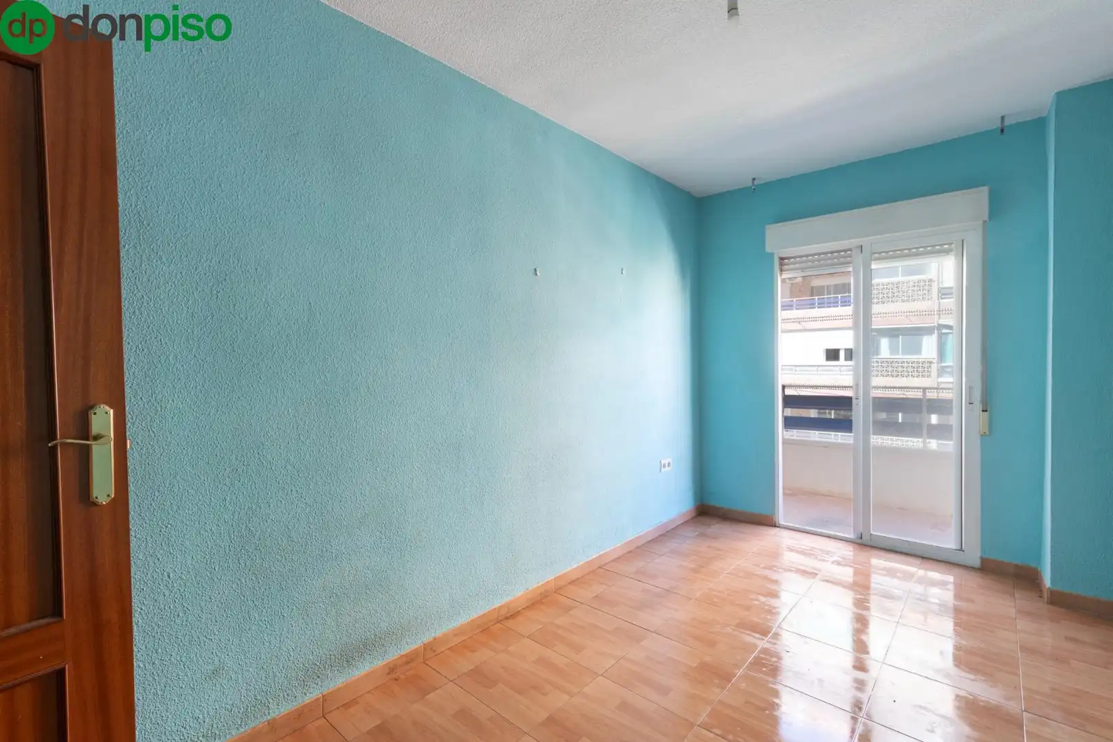 Piso en venta en Calle ALMUÑECAR, 4, Barrio de Zaidín