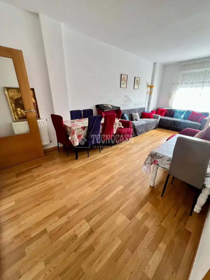 Living room of Flat for sale in Parla  with Heating, Terrace and Storage room
