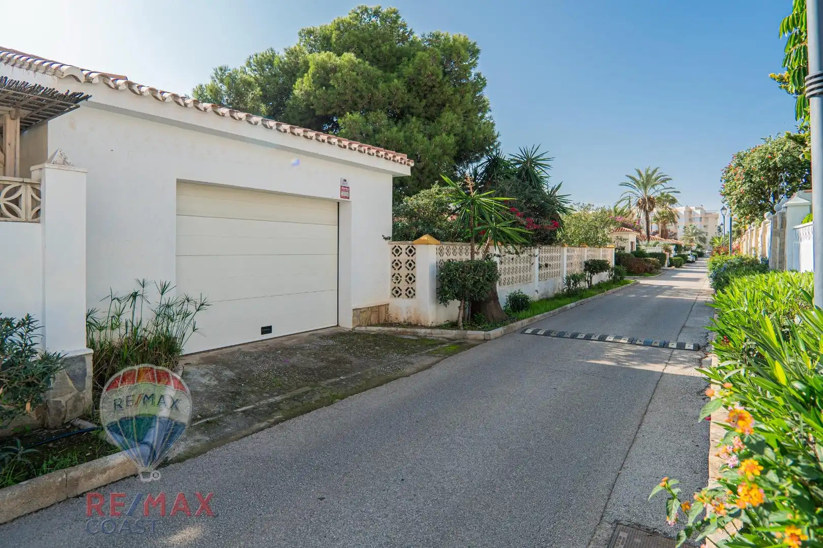 Vista exterior de Casa o chalet en venta en Torrox con Aire acondicionado, Calefacción y Jardín privado
