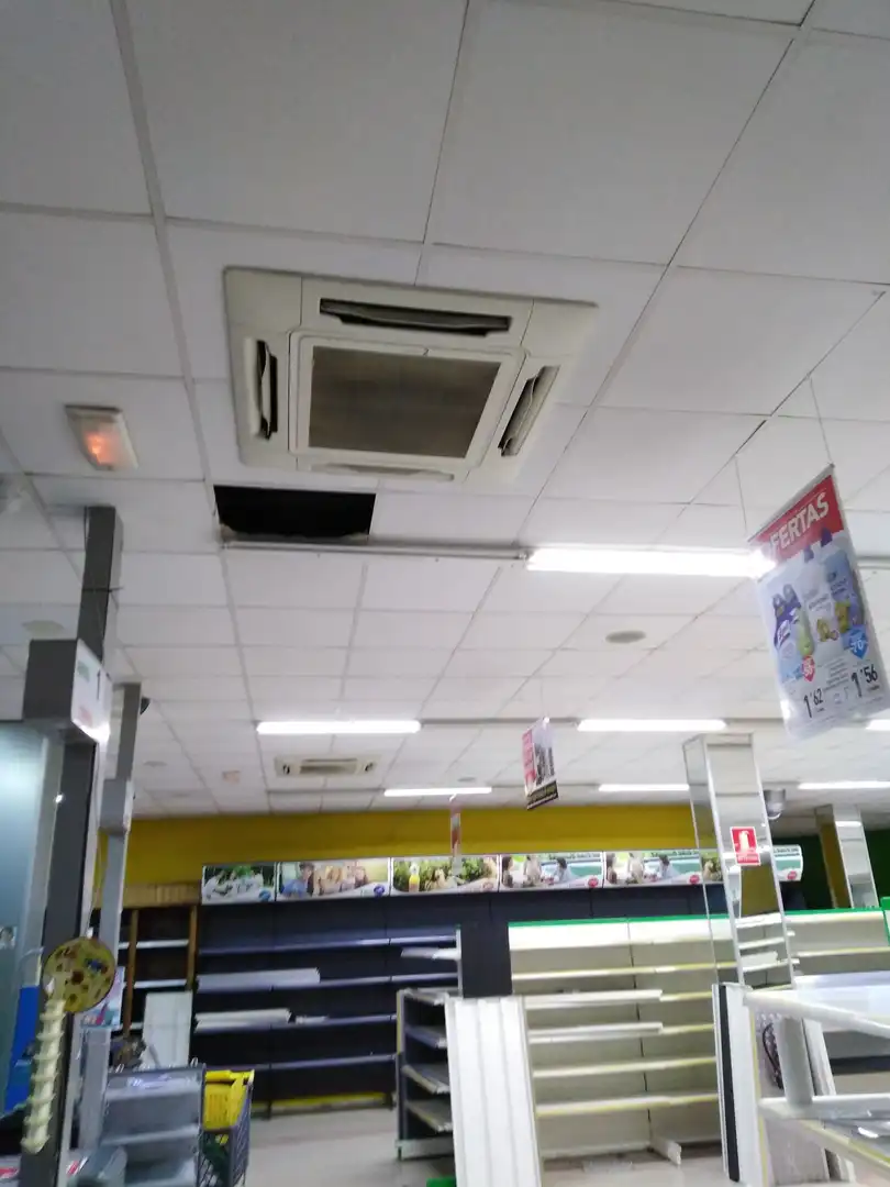 Local de lloguer en Corbera amb Aire condicionat, Moblat i Alarma
