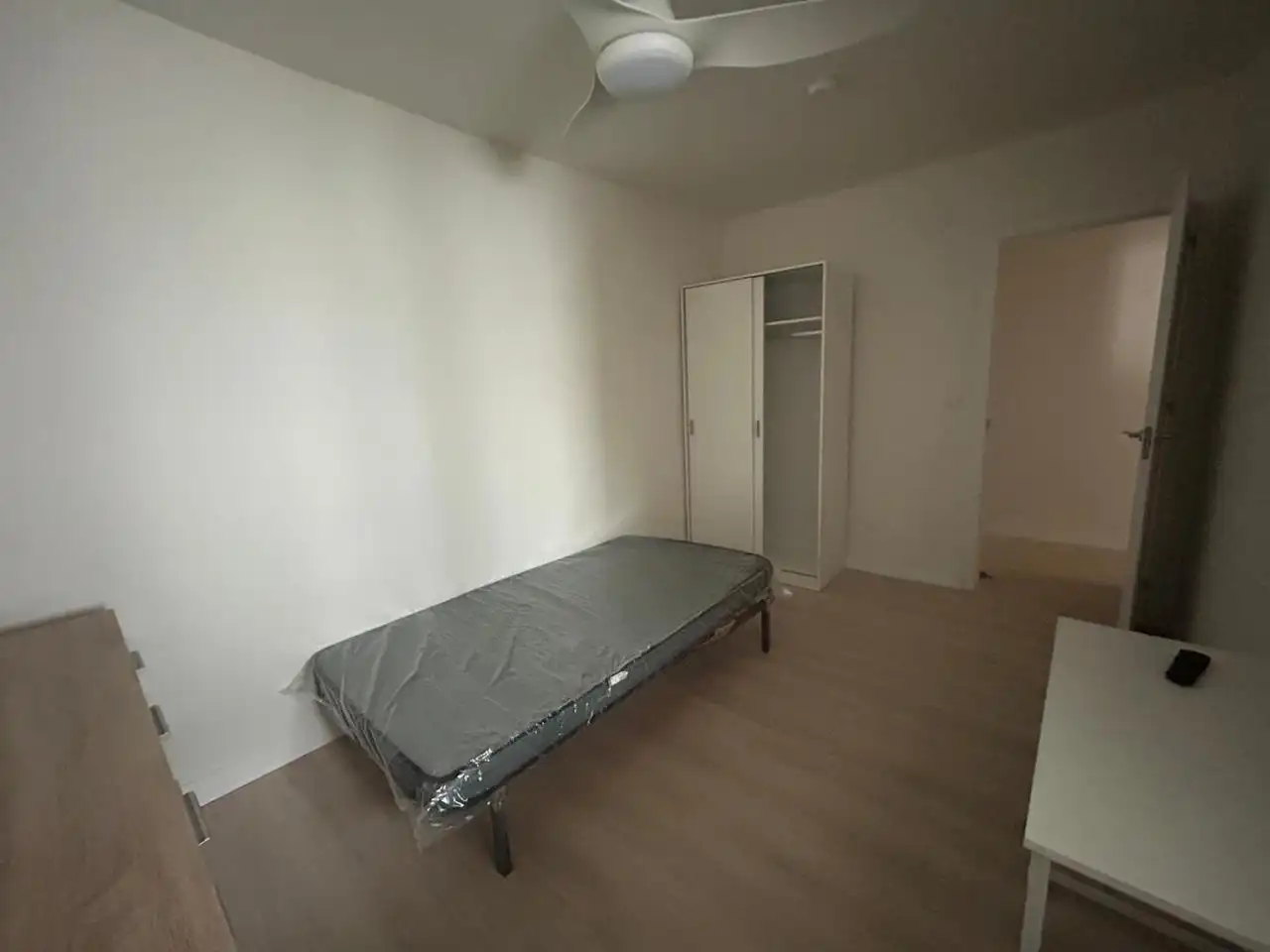 Bedroom of Flat for share in San Juan de Aznalfarache  with Furnished