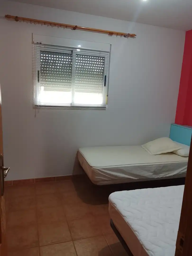 Habitación de Apartamento en venta en Madrigal de la Vera con Aire acondicionado y Amueblado