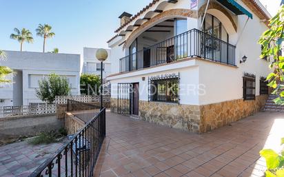 Exterior view of House or chalet for sale in Torrent  with Terrace, Swimming Pool and Balcony