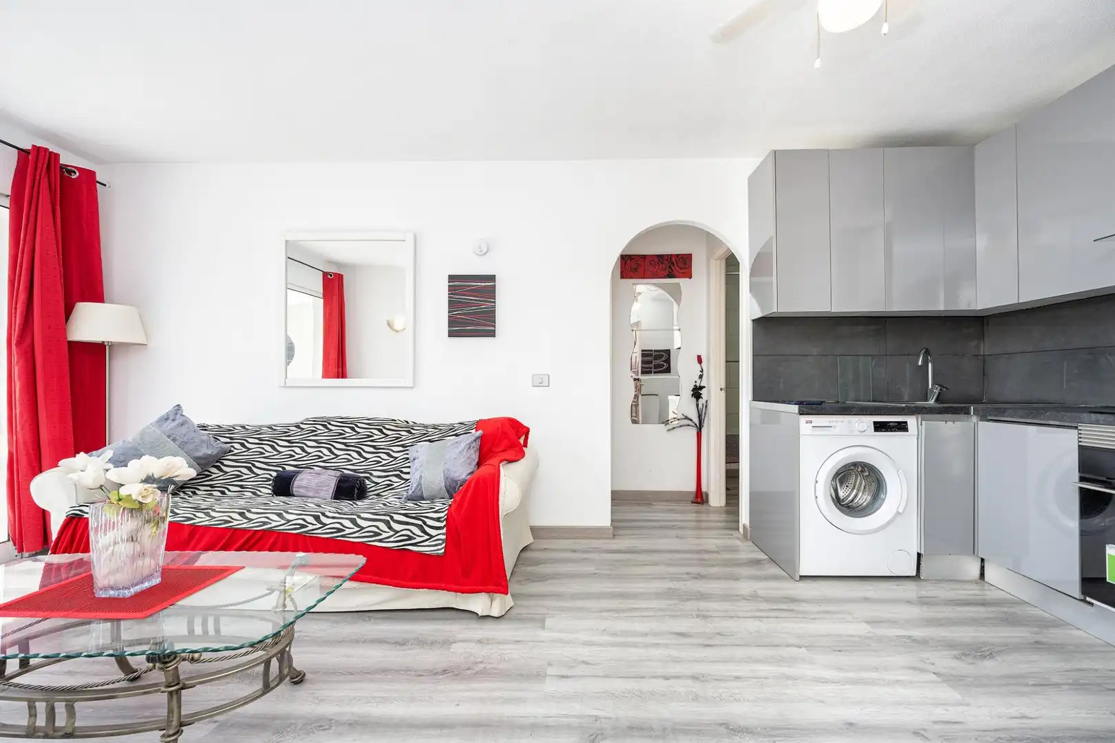Sala d'estar de Apartament en venda en Mogán amb Terrassa, Moblat i Balcó