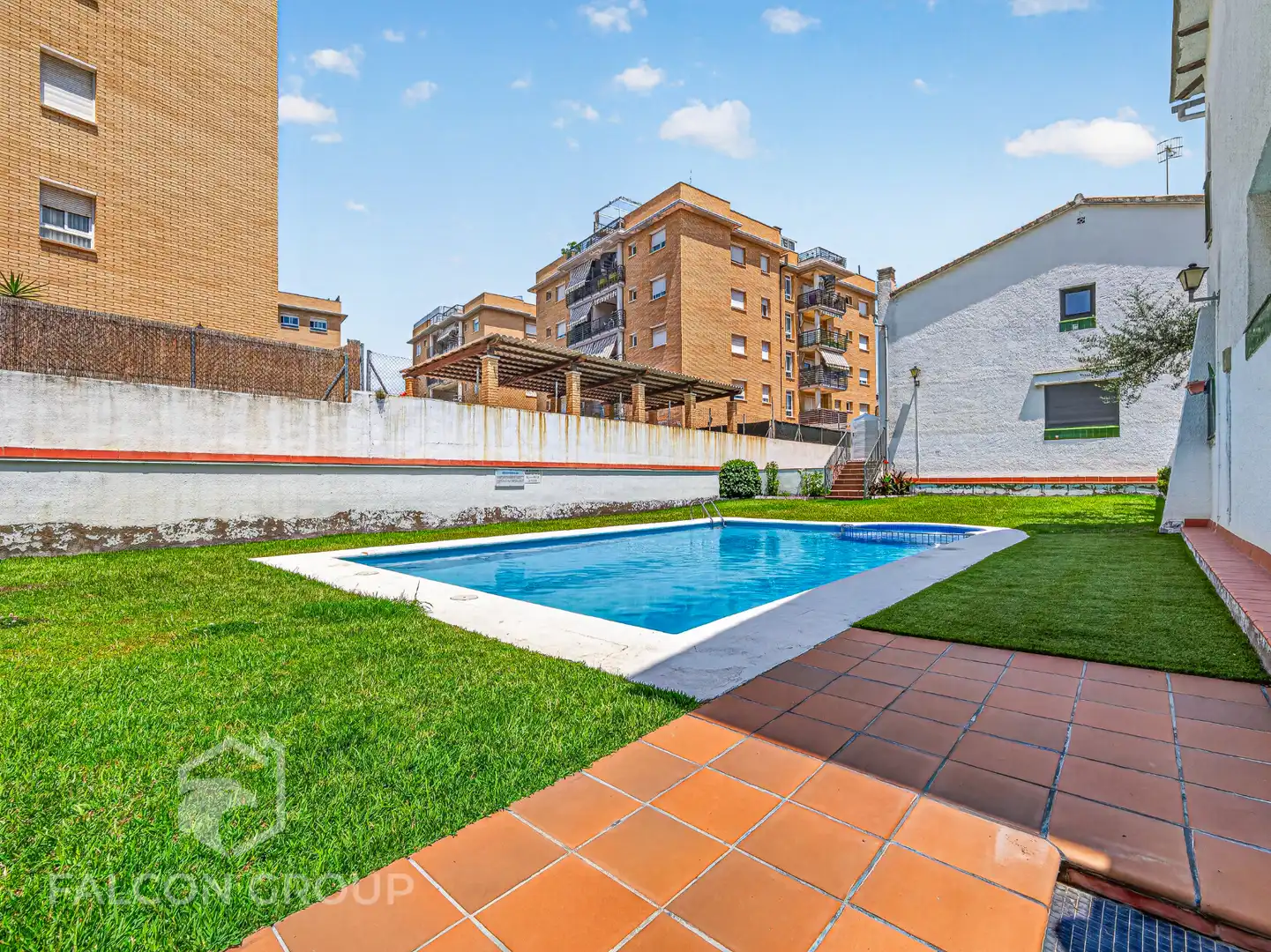 Piscina de Casa o xalet en venda en Calafell amb Aire condicionat, Calefacció i Jardí privat