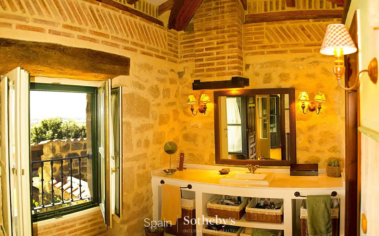 Badezimmer von Residential zum Verkauf in Villalba de Rioja