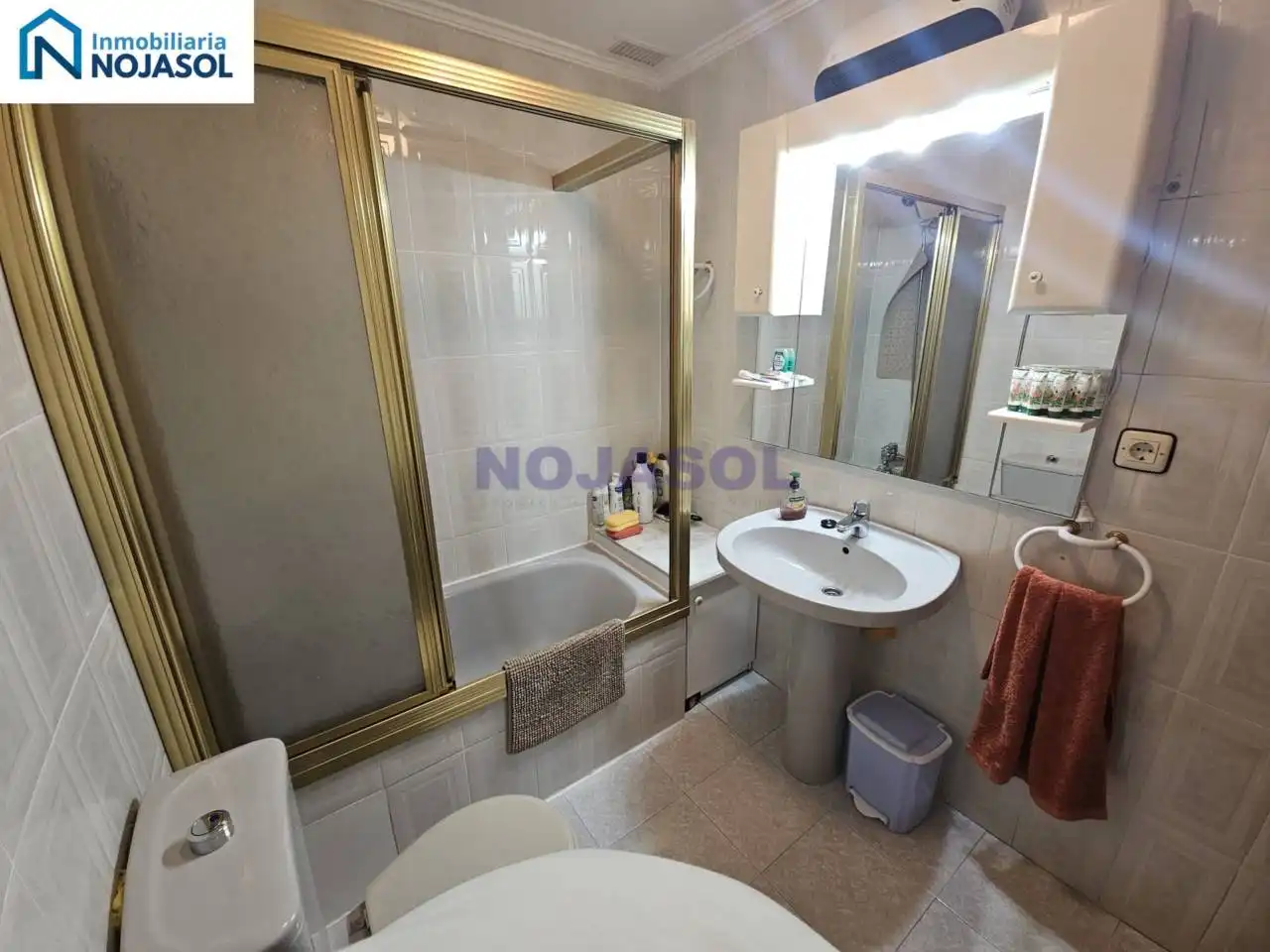 Bany de Apartament en venda en Noja amb Calefacció, Terrassa i Moblat