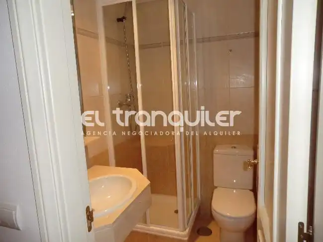 Baño de Dúplex de alquiler en Majadahonda con Trastero, Piscina y Lavadora