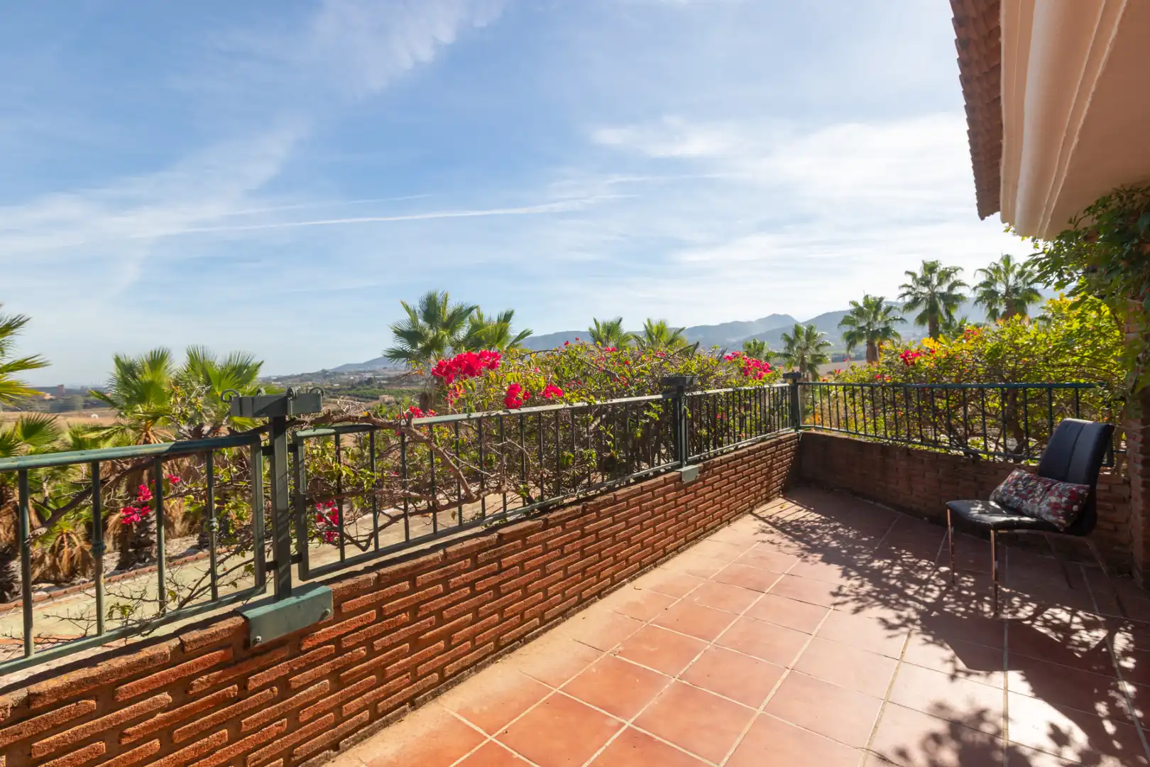 Terraza de Casa o chalet en venta en Alhaurín de la Torre con Aire acondicionado, Calefacción y Jardín privado