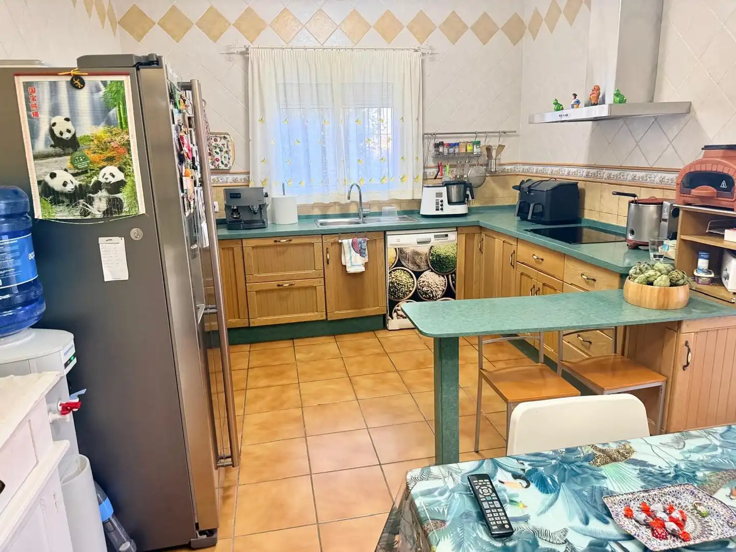 Cuina de Casa o xalet en venda en Chiclana de la Frontera amb Aire condicionat, Jardí privat i Traster