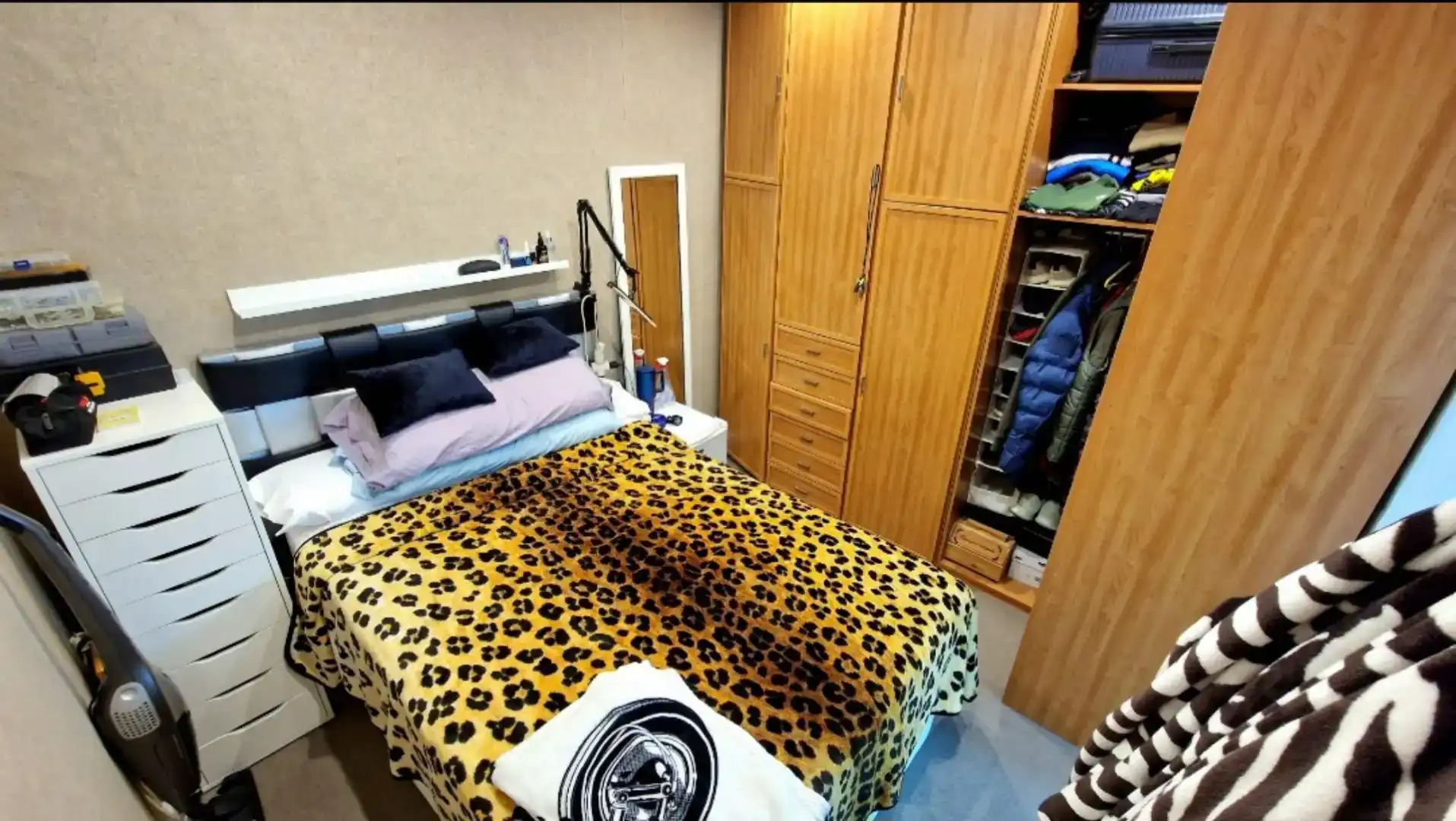 Bedroom of Houses for sale in  Sevilla Capital  with Air Conditioner