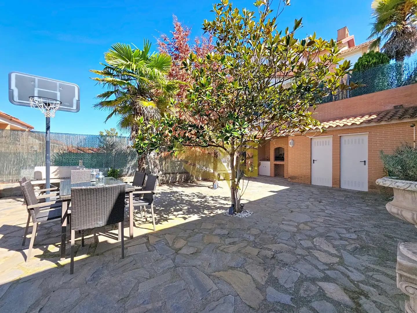 Terraza de Casa adosada en venta en Aranjuez con Aire acondicionado, Calefacción y Jardín privado