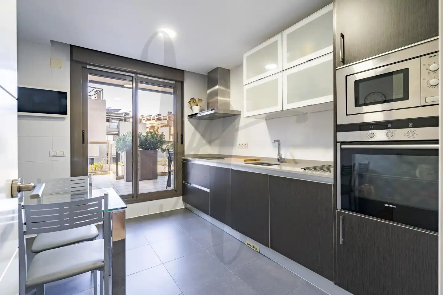 Cocina de Ático en venta en San Sebastián de los Reyes con Aire acondicionado, Calefacción y Terraza