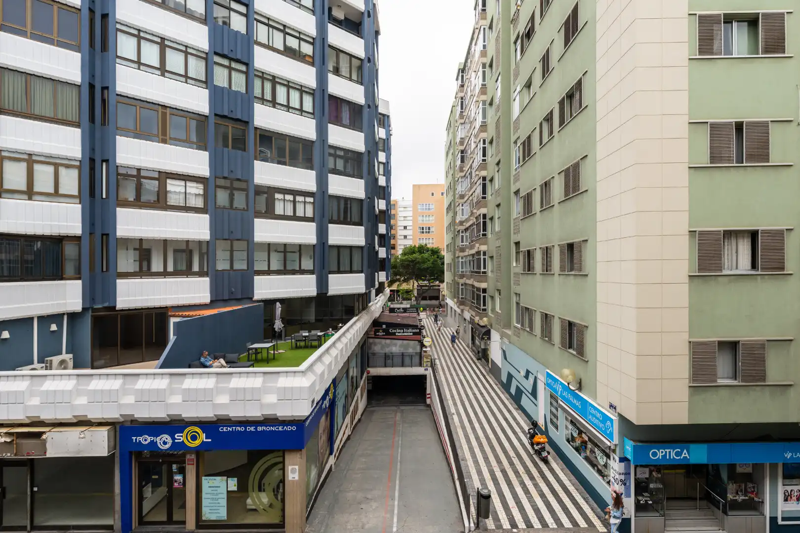 Vista exterior de Piso en venta en Las Palmas de Gran Canaria con Terraza, Trastero y Balcón