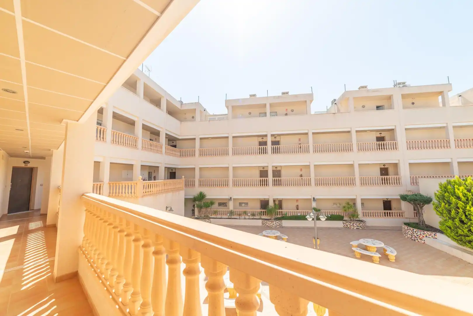 Vista exterior de Apartamento en venta en San Pedro del Pinatar con Trastero, Amueblado y Alarma
