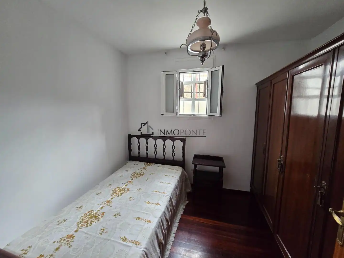 Habitación de Casa o chalet en venta en Pontevedra Capital  con Calefacción, Jardín privado y Terraza