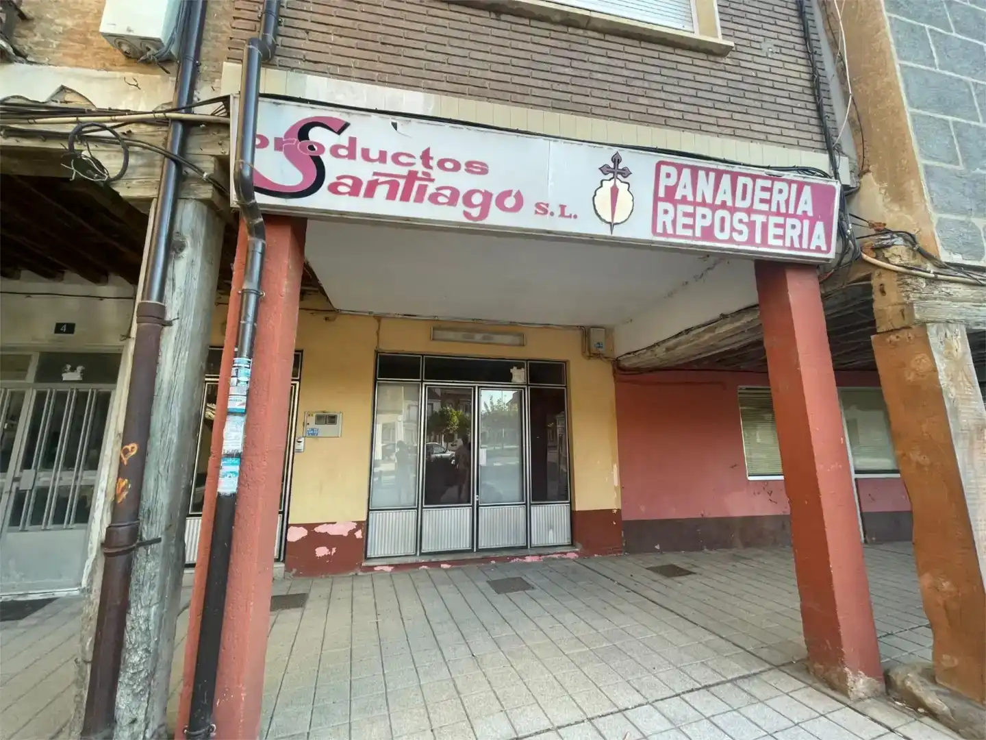 Local en venda en Villada amb Aire condicionat