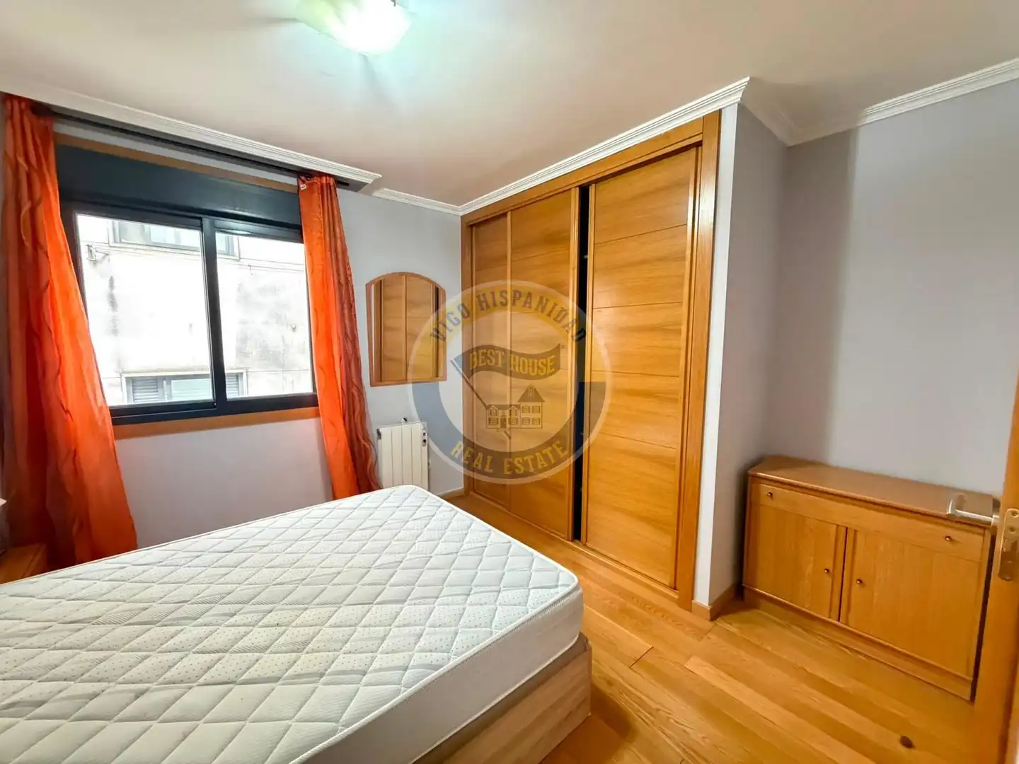 Habitación de Apartamento de alquiler en Vigo  con Calefacción y Amueblado