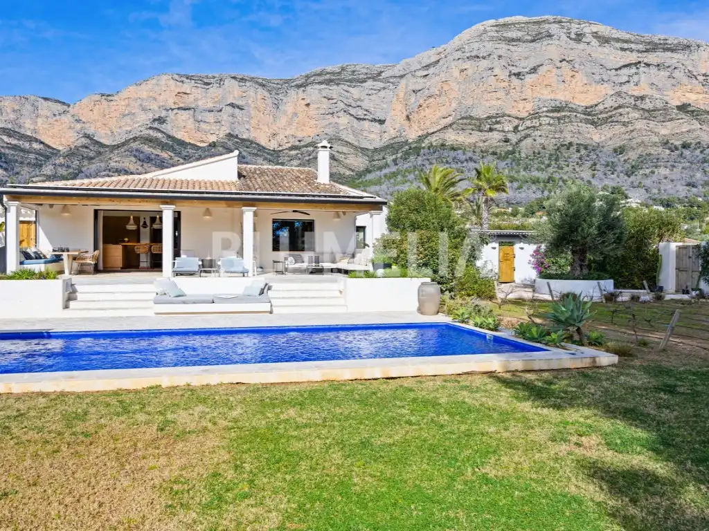 Vista exterior de Casa o chalet en venta en Jávea / Xàbia con Aire acondicionado, Jardín privado y Terraza